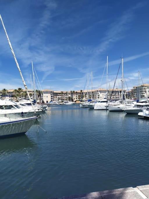 Joli T2 Tres Proche De La Plage De Fréjus Extérieur photo